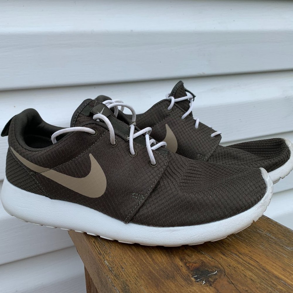 Men's Nike Rosherun Green Running Sneakers